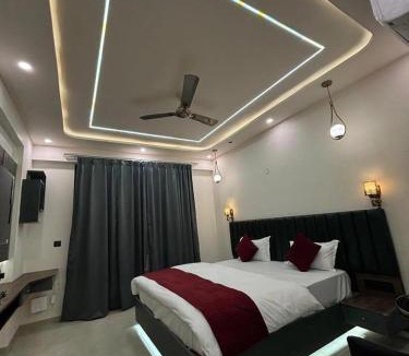 Mohangarh Apartment | My Guest Stay at Omaxe Hazratganj