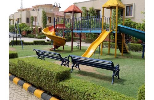 Vrindavan Apartment | Namah 2BHK Resort Homestay with Kitchen-4 Mins from Prem mandir