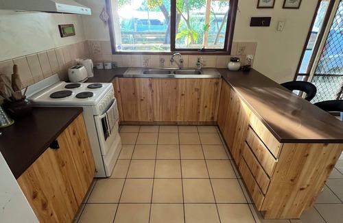 Eildon House | Namastayz is surrounded by mountains, 700m from pondage, Lake Eildon 5min drive