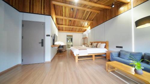Yongding County House | Nanjing Tulou Xinyuan HomeStay