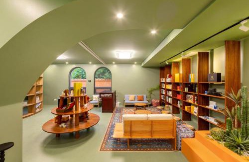 Yazhou District Hotel | Nanxiang Shushan Hotel