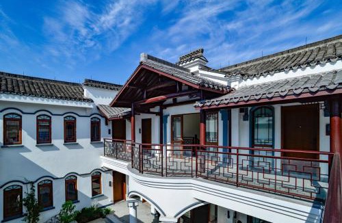 Nanxun Qu Hotel | Nanxun Boyang New Century Mingting Resort Hotel
