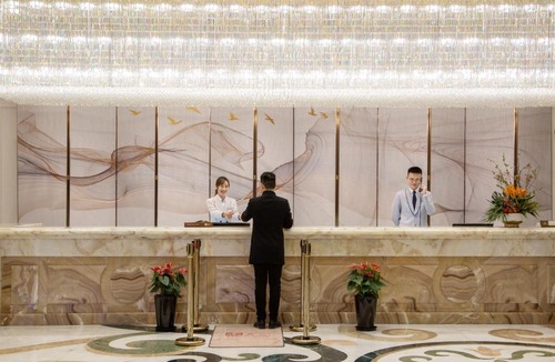 Pudong Hotel | NARADA Resort Shanghai Hotel Disney Store