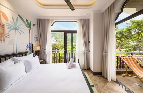 Tho Quang Beach Hotel | Natalie Indochine Mountain Villa Da Nang