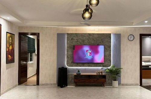 Noida Other | Nature Meets Comfort – 3BHK Farmhouse with Fresh Pool & Garden Stay.