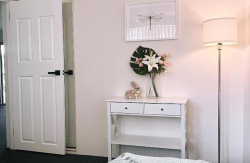 Merimbula Hotel | Nautilus Hamptons Style Beach Apartment Merimbula