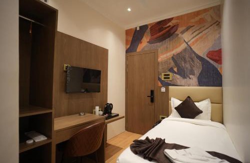 Paltan Bazaar Hotel | NE Heritage Residency