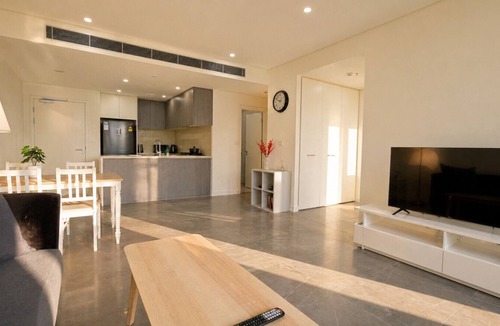 Lidcombe Apartment | Near Olympic Park 3B | Courtyard 2 Baths + Parking