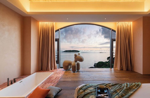 Shantou Hotel | Nemo's Home seaside INN