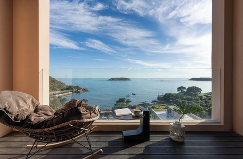 Shantou Hotel | Nemo's Home seaside INN
