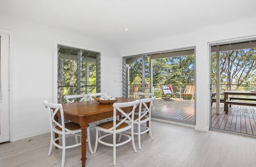 Killcare House | Nestled among the Trees with Beach Views, easy walk to Bouddi National Park