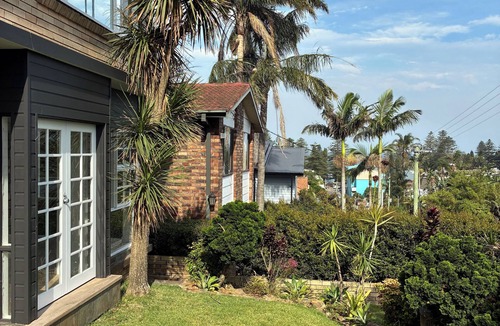 Collaroy House | *New Collaroy 3 B/R Northern Beaches Spacious & Renovated Beach Getaway Collaroy