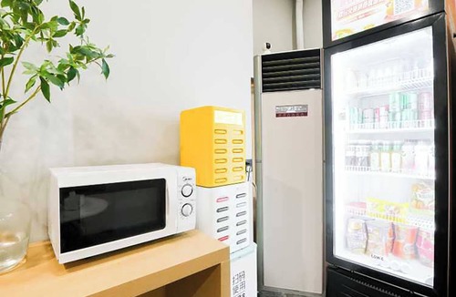 Changshou Road Apartment | New Join Hotel