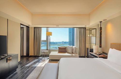 He Ping Hotel | New World Shenyang Hotel