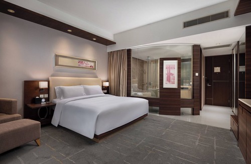 Qiao Kou Hotel | New World Wuhan Hotel