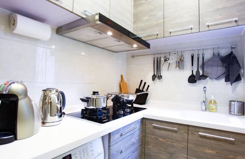 Causeway Bay Apartment | Newly renovated One Bedroom (Tai Hang) Explore like a local