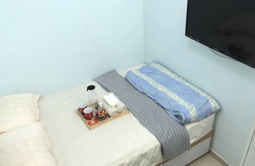 North Point Apartment | Newly renovated Studio.