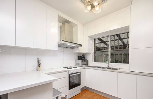 Bankstown House | Next to Westfield! Adorable 3 Br Townhouse