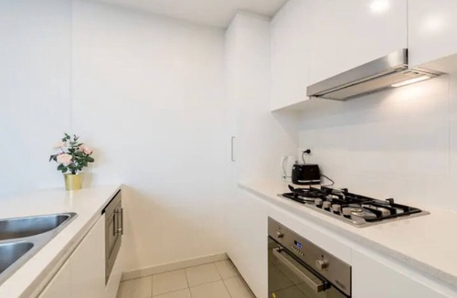 Bankstown Apartment | Nice and Clean Apartment with Free Parking and Netflix