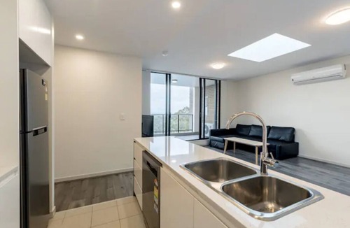 Bankstown Apartment | Nice and Clean Apartment with Free Parking and Netflix
