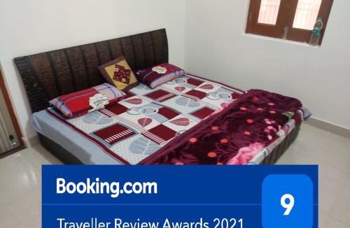 Vrindavan House | Nidhivan HomeStay