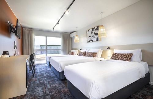 Garbutt Hotel | Nightcap at Dalrymple Hotel