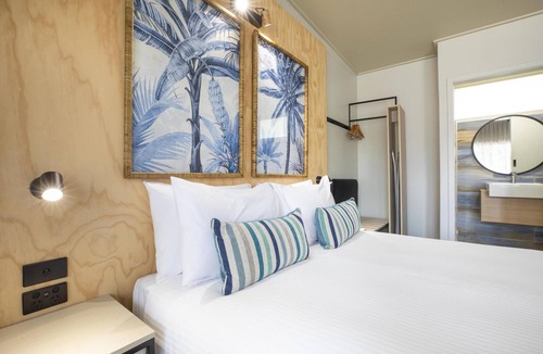 Cardwell Hotel | Nightcap at Marine Hotel