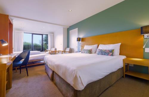 Devonport Hotel | Nightelier Devonport Gateway Hotel