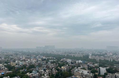 Greater Noida Apartment | Nirvana by Urban Retreat Suite Near Expo Mart
