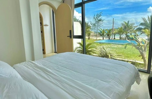 Wanning Hotel | Nirvana Seaview Homestay