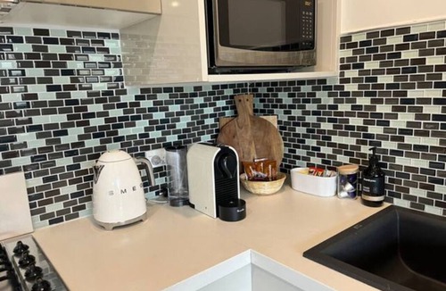 Capel Sound Apartment | Nirvana Stays- Cozy 2 BDR & Steps only to the BEACH! BOOK NOW. Secure parking.