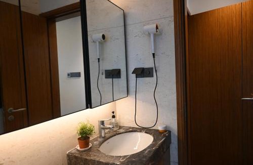 Longhua District Hostel | Nomadic International Hostel Shenzhen North Railway Stn Store
