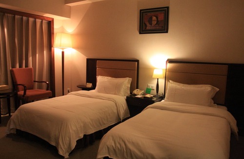 Huaqiang North Hotel | Norinco Hotel