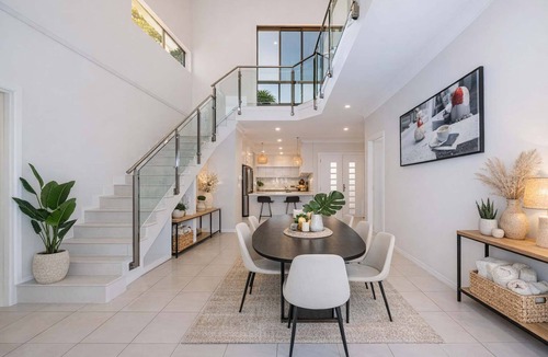 North Ward House | North Ward Beachside Home, Townsville | 4BR | 2 King Beds | Walk to Strand
