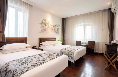Dongcheng Hotel | Nostalgia Hotel (Beijing Confucius Temple and Imperial College Museum & Gui Street）