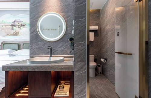 Gaoxin Hotel | Nostalgia S Hotel(Chengdu KuanZhai Alley）