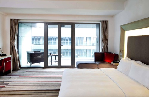 Xuan Wu Hotel | Novotel Nanjing East Suning