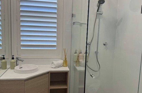 Nowra House | Nowra Heights - Renovated Cottage