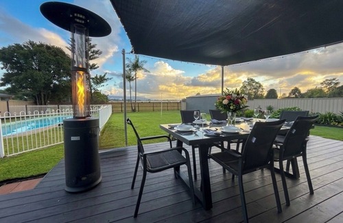 Nowra House | Nowra South Coast Hideaway/4BR Pool & Fireplace