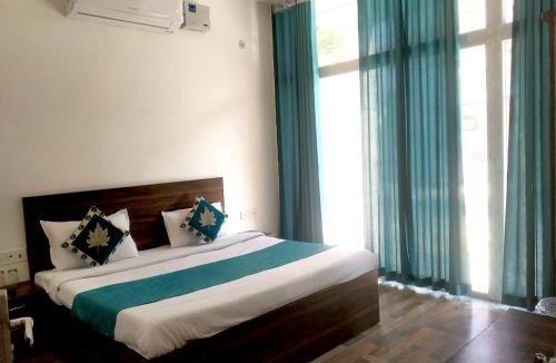 Vrindavan Hotel | NV Palace - Best Hotel in Vrindavan Near Prem Mandir and Iskcon Temple with Private Parking