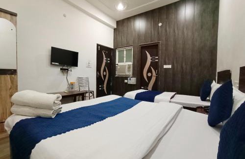 Vrindavan Hotel | NV Palace - Best Hotel in Vrindavan Near Prem Mandir and Iskcon Temple with Private Parking