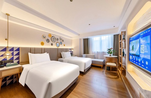 Liwan Hotel | O Live Social Hotel Guangzhou Railway Station Bai Ma Garment City Branch