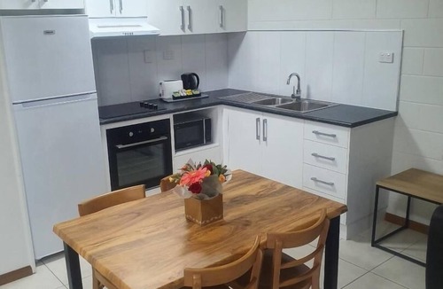 Queens Beach Apartment | Ocean Breeze Units