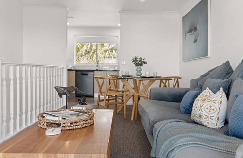 Sapphire Beach Apartment | Ocean Edge at Sapphire Beach Coastal Charm & Ocean Views in Aqua Luna Resort