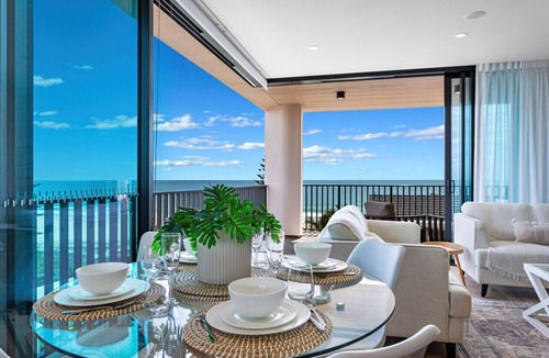 Palm Beach Apartment | Ocean Views Palm Beach