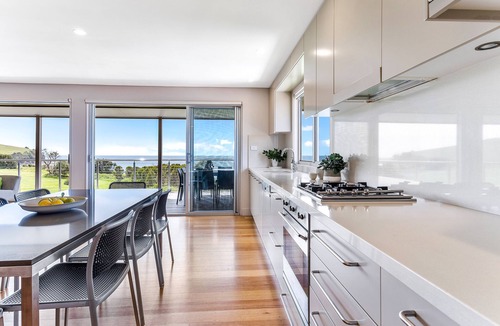 Gerroa House | OCEANZEDGE - Oceanfront Perfection