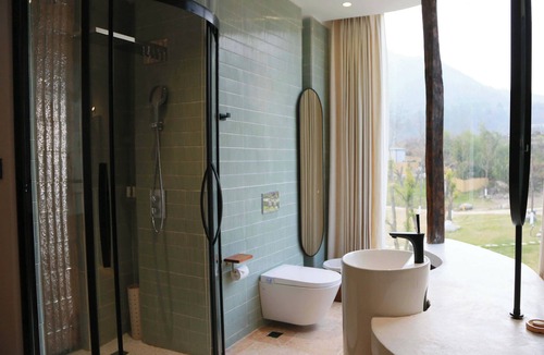 Pingwu County Hotel | Old River Story Art Mountain Retreat
