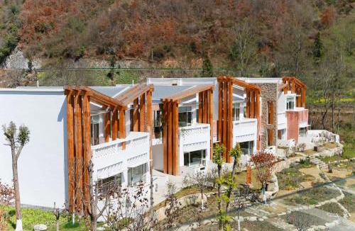 Gaocun Hotel | Old River Story Art Mountain Retreat