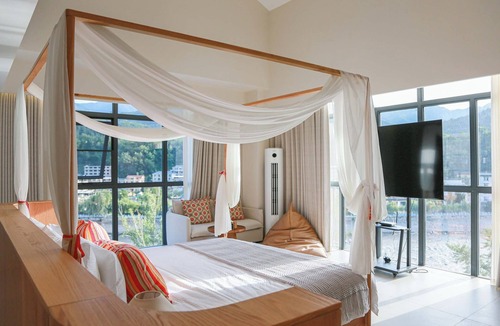 Pingwu County Hotel | Old River Story Long'an Inn