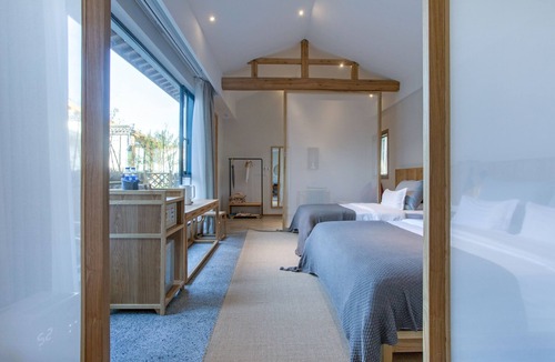 Yi County House | Old Street Moye Inn